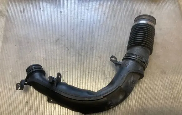 Peugeot 3008 I Intercooler hose/pipe M06021A152 M06021A150
