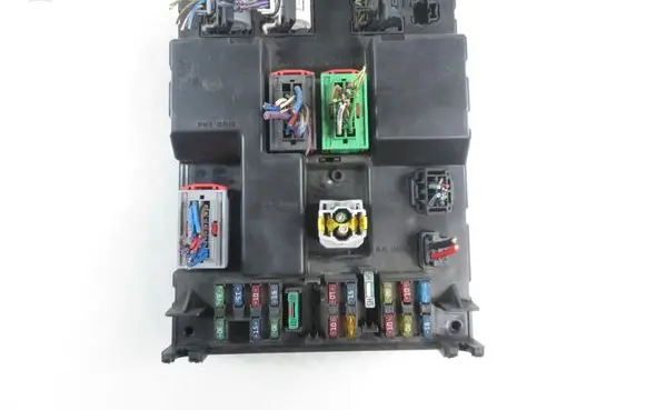 Peugeot 307 Central body control module 9651196880 9651197580