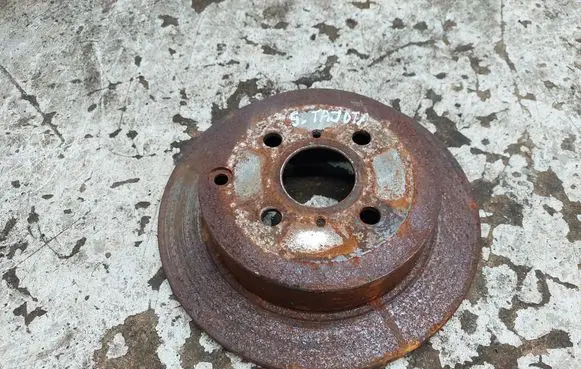 Toyota Corolla Verso E121 Rear brake disc 