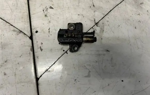 Mazda 5 Slide rail for timing chain 