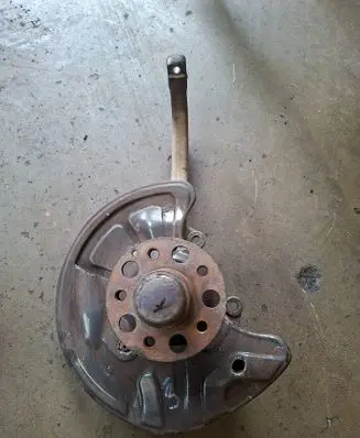 Mercedes-Benz E W211 Front wheel hub