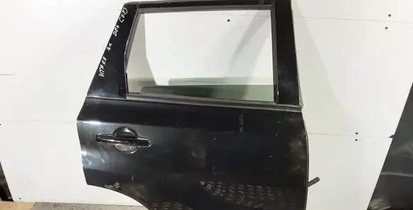 Suzuki Vitara (LY) Rear door