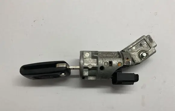 Citroen C4 I Ignition lock N0502073