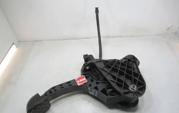 Volkswagen Golf Plus Clutch pedal 1K1721059CJ 73002642