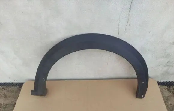 Dacia Sandero Front arch trim 
