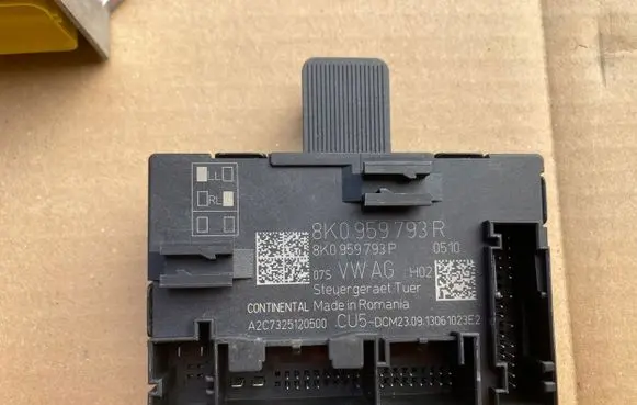 Audi A4 S4 B8 8K Door control unit/module 8K0959793R