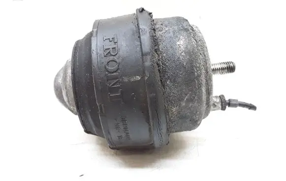Volvo V70 Engine mount bracket 30680751