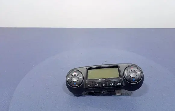 Hyundai ix35 Climate control unit 