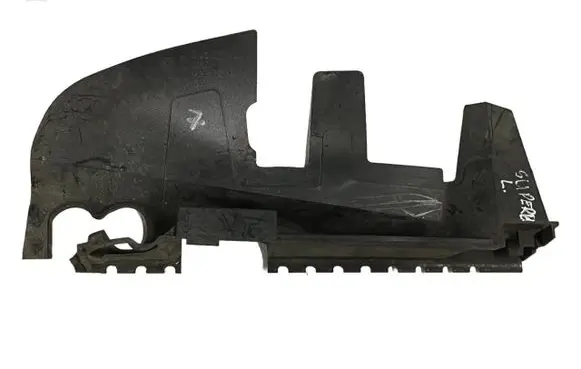 Skoda Superb B5 (3U) Intercooler air guide/duct channel 3U0121283A