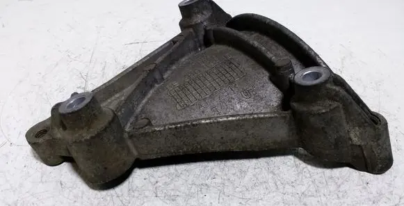 Audi A6 S6 C6 4F A/C compressor mount bracket 06E260835