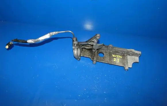 Mercedes-Benz A W176 Other engine bay part A6510943027