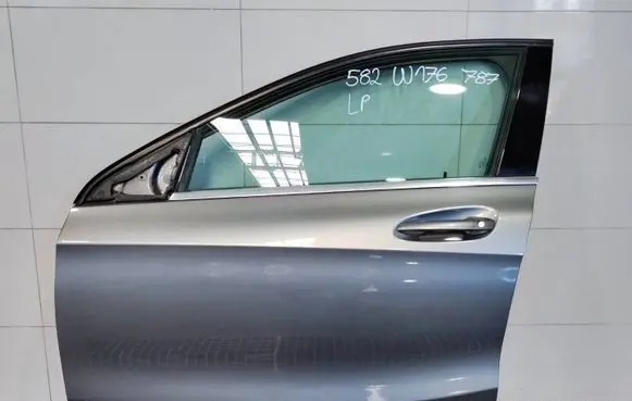 Mercedes-Benz A W176 Front door 