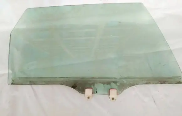 Honda Stream Rear door window glass 