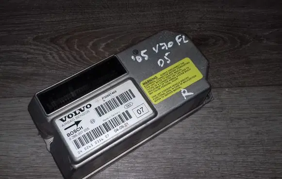 Volvo V70 Airbag control unit/module 0285001655 P30667469