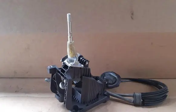 Peugeot 308 SW Gear shifter/selector 