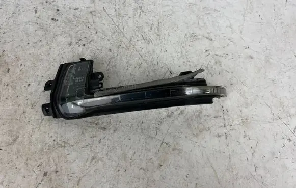 Audi RS5 Mirror indicator light 8K0949101C