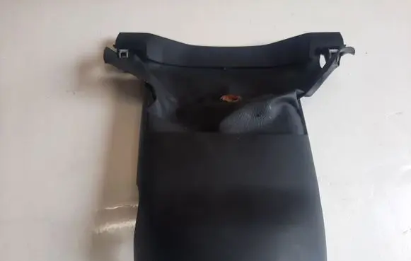 Steering wheel column trim