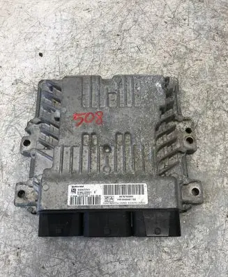 Peugeot 508 Engine control unit/module 9676760880
