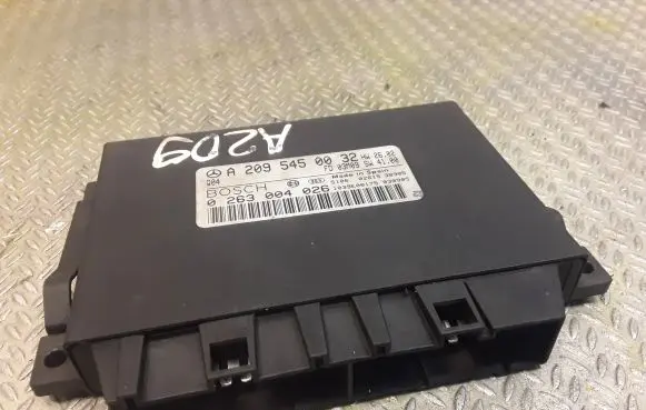 Mercedes-Benz CLK A209 C209 Parking PDC control unit/module 2095450032 A2095450032