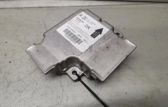 Opel Vectra C Airbag control unit/module 13170589