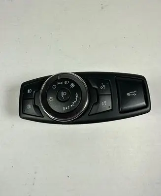 Ford Mondeo MK V Tailgate/trunk/boot open switch 