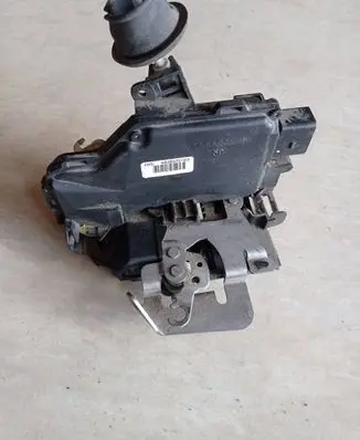 Audi A6 S6 C5 4B Front door lock 4B2837016G