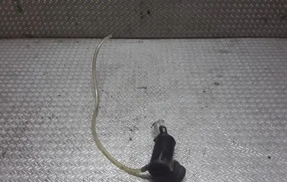 Suzuki Liana Windscreen/windshield washer pump
