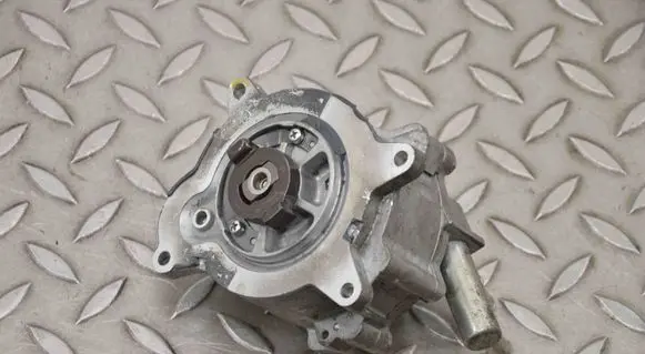 Infiniti Q50 Vacuum pump 146505CA0A