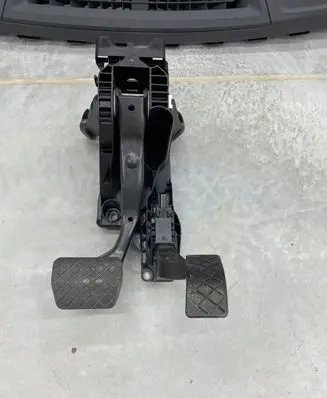 Volkswagen PASSAT B8 Pedal assembly 5Q1723058BN