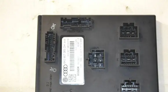 Audi Q5 SQ5 Comfort/convenience module 8K0907063DH 08016001 F005V01211