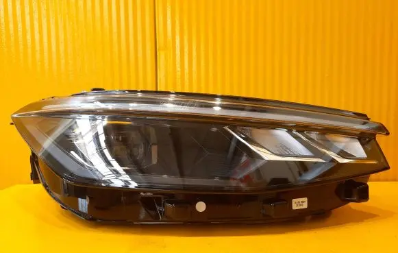 Volkswagen PASSAT B8 USA Headlight/headlamp 3J1941006