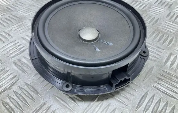 Skoda Octavia Mk3 (5E) Rear door speaker 5E0035411A
