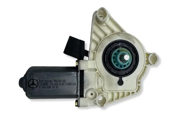 Mercedes-Benz A W169 Rear door window regulator motor A1698201942 996148101 31055320