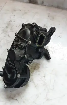 Audi Q7 4M Thermostat housing 059121111BM