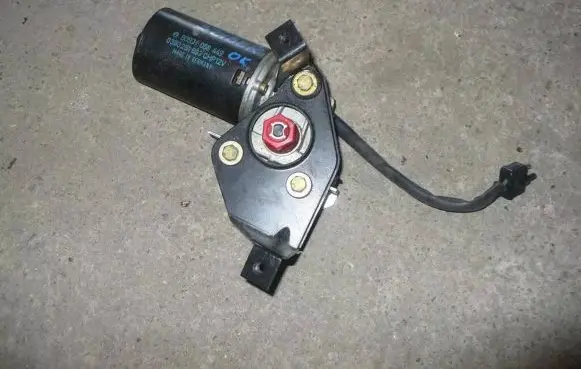 Mercedes-Benz S W126 Sunroof motor/actuator 0390251693