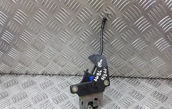 Audi A4 S4 B6 8E 8H Tailgate/trunk/boot lock/catch/latch 8E5827505