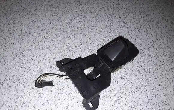 BMW 5 E60 E61 Steering wheel adjustment switch 6947786