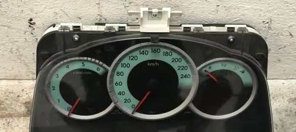 Toyota Corolla Verso E121 Speedometer (instrument cluster) 838000F090