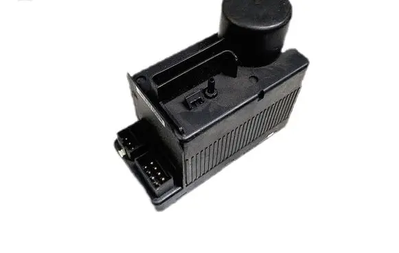 Mercedes-Benz C W202 Central locking vacuum pump 2028000048