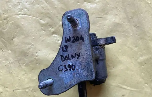 Mercedes-Benz C AMG W204 Front door lower hinge 0907