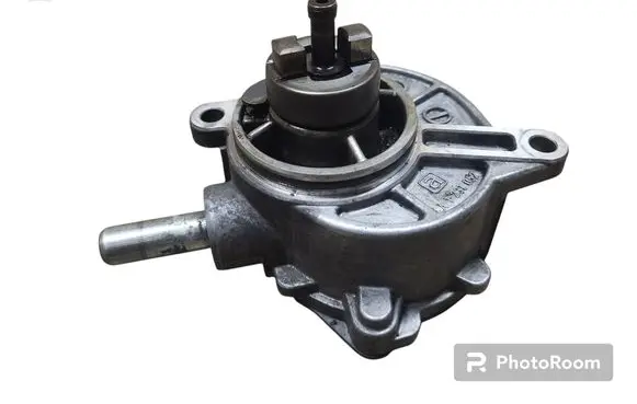 Mercedes-Benz E W211 Vacuum pump A6462300465