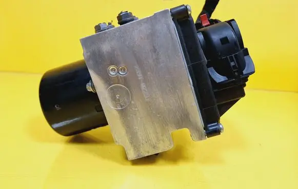 Volkswagen PASSAT B6 ABS Pump 3C0614109D