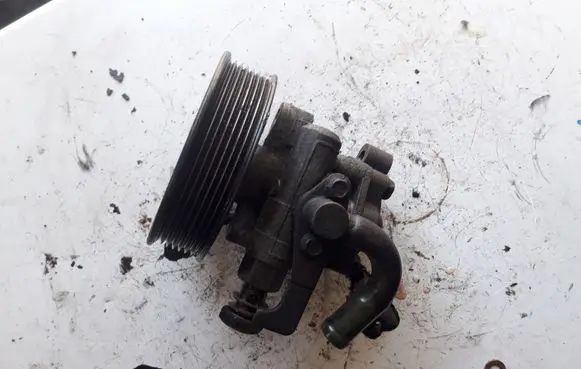 KIA Sorento Power steering pump