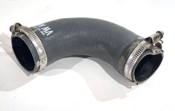 Audi Q8 Air intake hose/pipe 4M0145709M