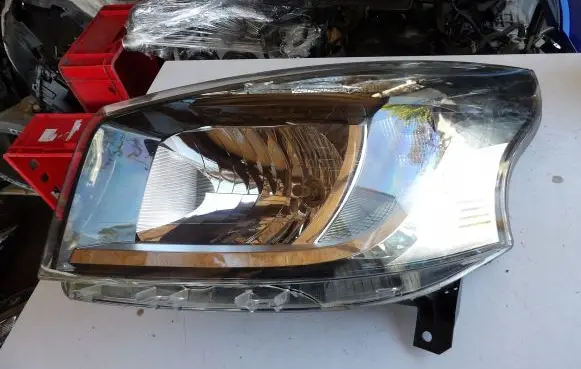 Renault Trafic III (X82) Headlight/headlamp 260607934R