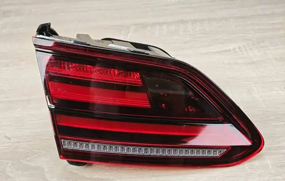 Volkswagen Arteon Tailgate rear/tail lights 3G8945307B