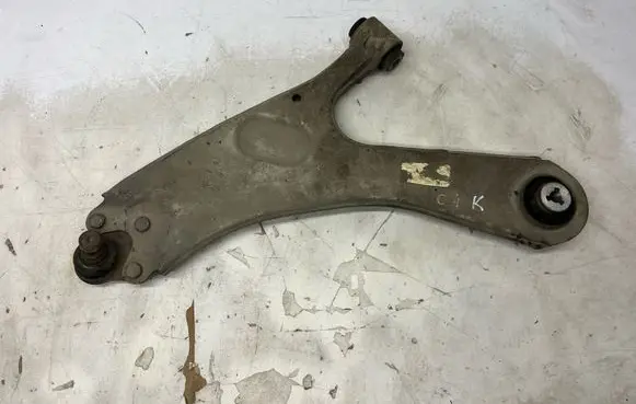 Citroen C4 III e-C4 Front control arm 9831682580