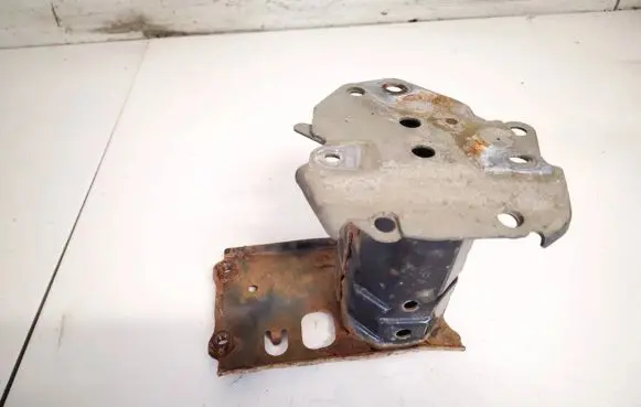 Toyota Auris E180 Front bumper mounting bracket