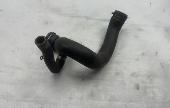 Audi A5 Engine coolant pipe/hose 8W0122055Q 15624704S 8W0122055