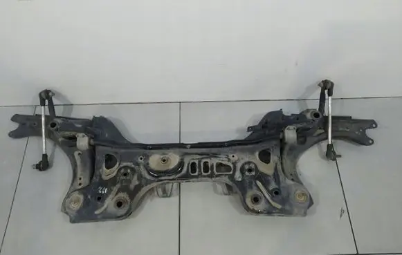 Volkswagen Polo VI Front subframe 
